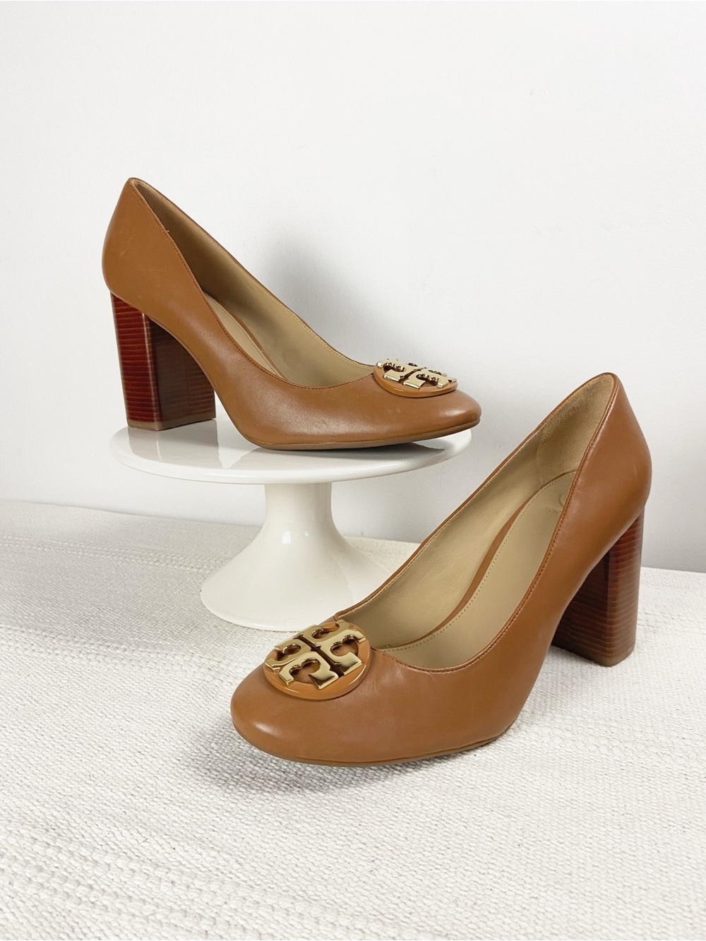 Tory Burch NWOT Leather Pumps High Heels Camel Brown Leather size 10.5